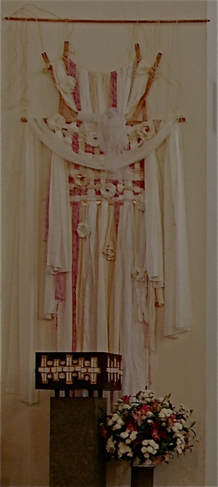 Altarbild Taufkleid - Galerie Meilenstein